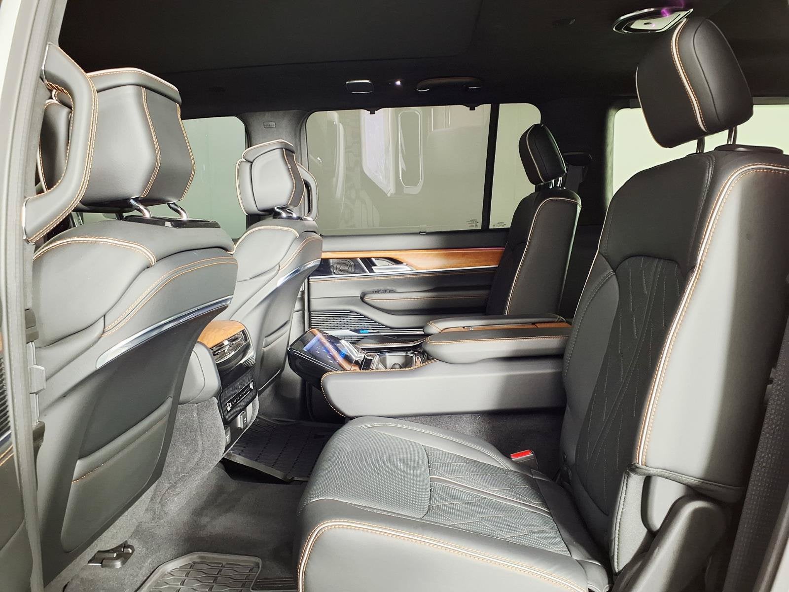 2024 Jeep Grand Wagoneer L Series III
