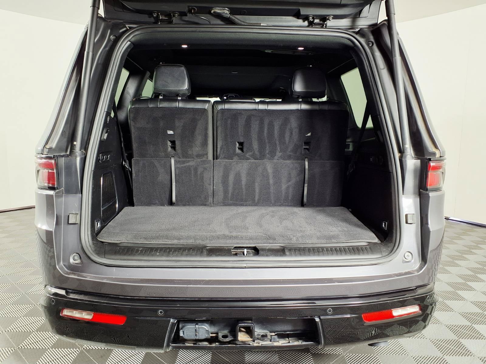 2023 Jeep Wagoneer Series II Carbide