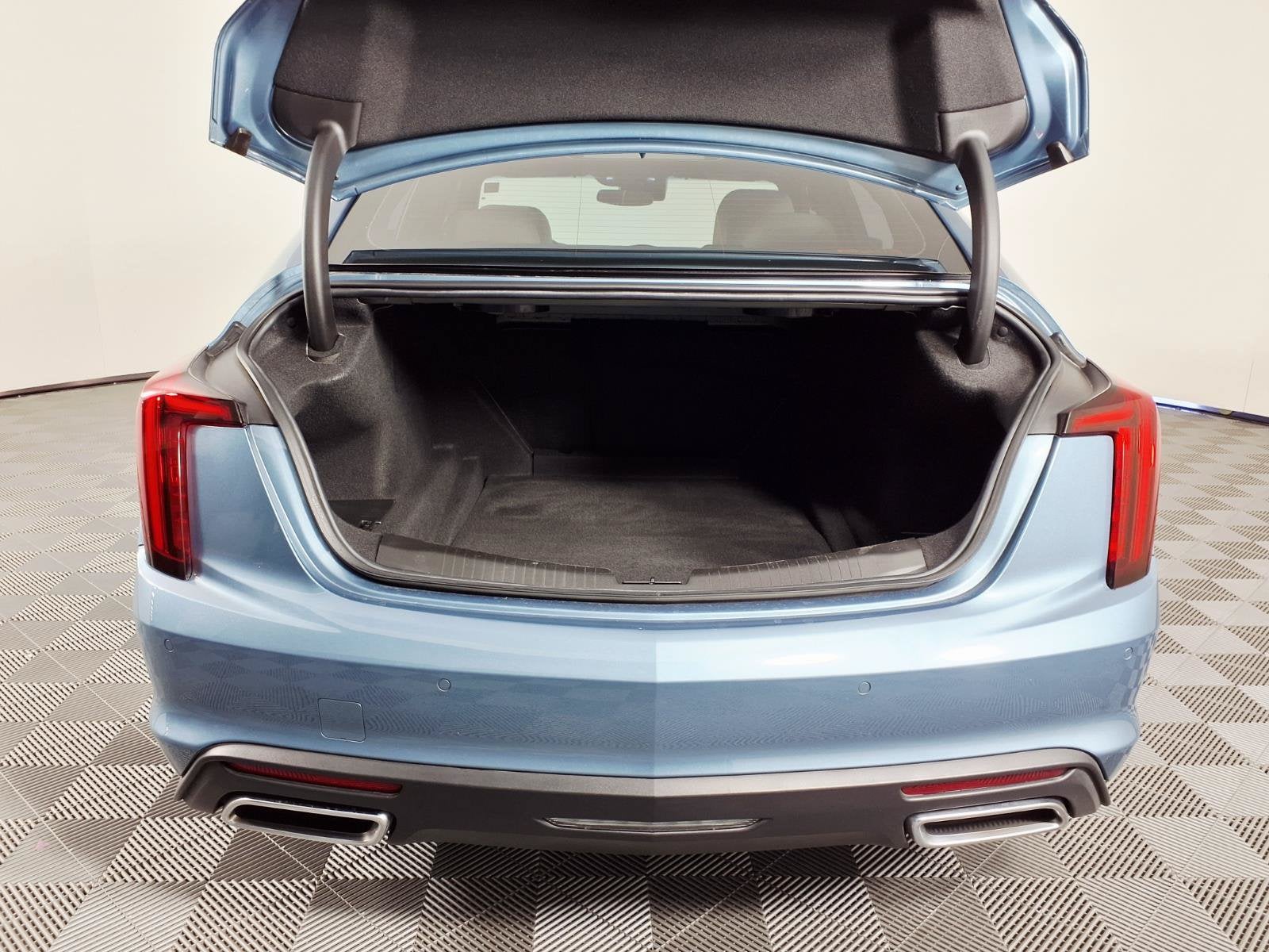 2024 Cadillac CT5 Luxury