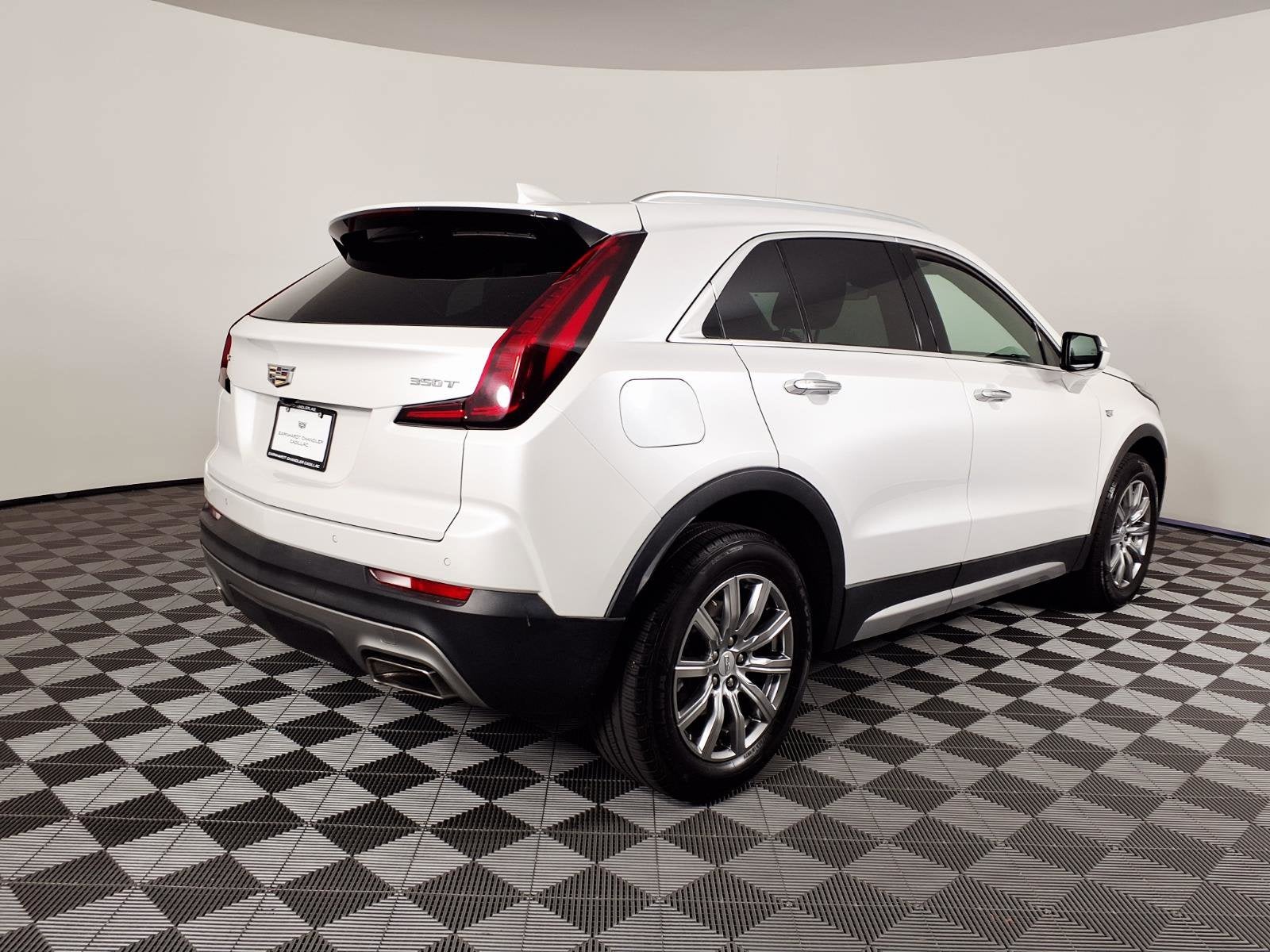 2021 Cadillac XT4 FWD Premium Luxury