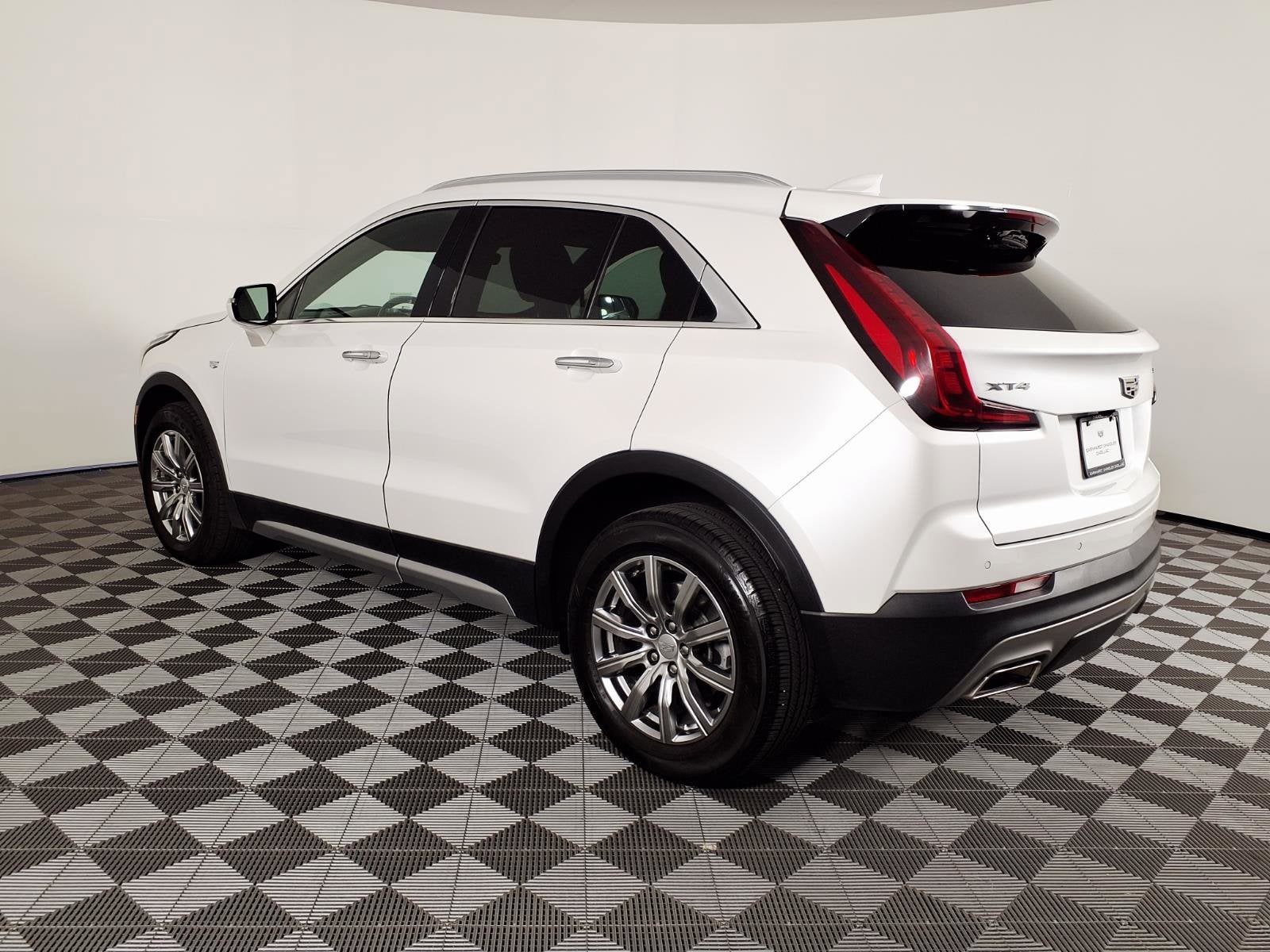 2021 Cadillac XT4 FWD Premium Luxury