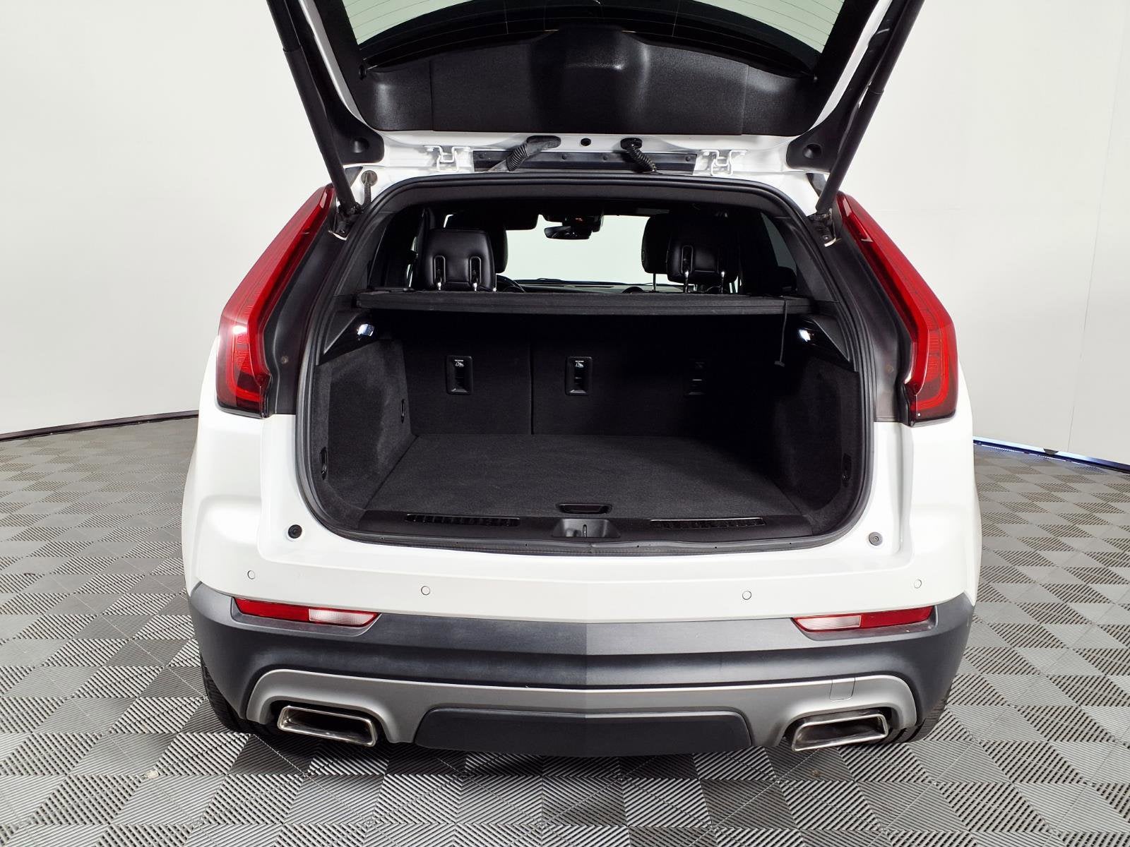 2021 Cadillac XT4 FWD Premium Luxury