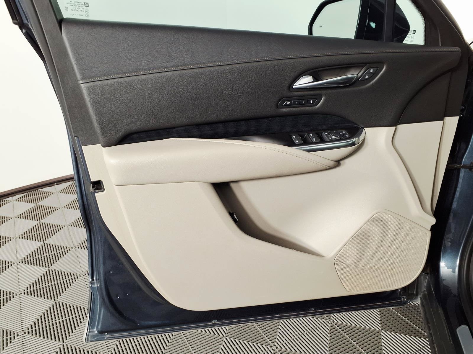 2019 Cadillac XT4 FWD Premium Luxury