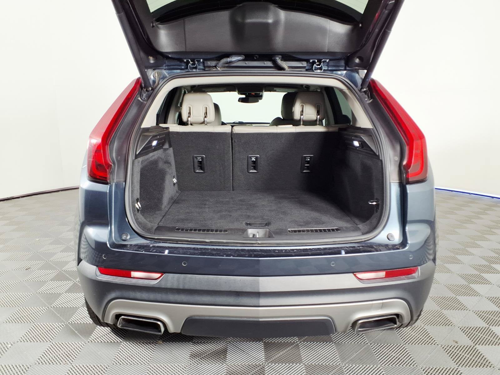 2019 Cadillac XT4 FWD Premium Luxury
