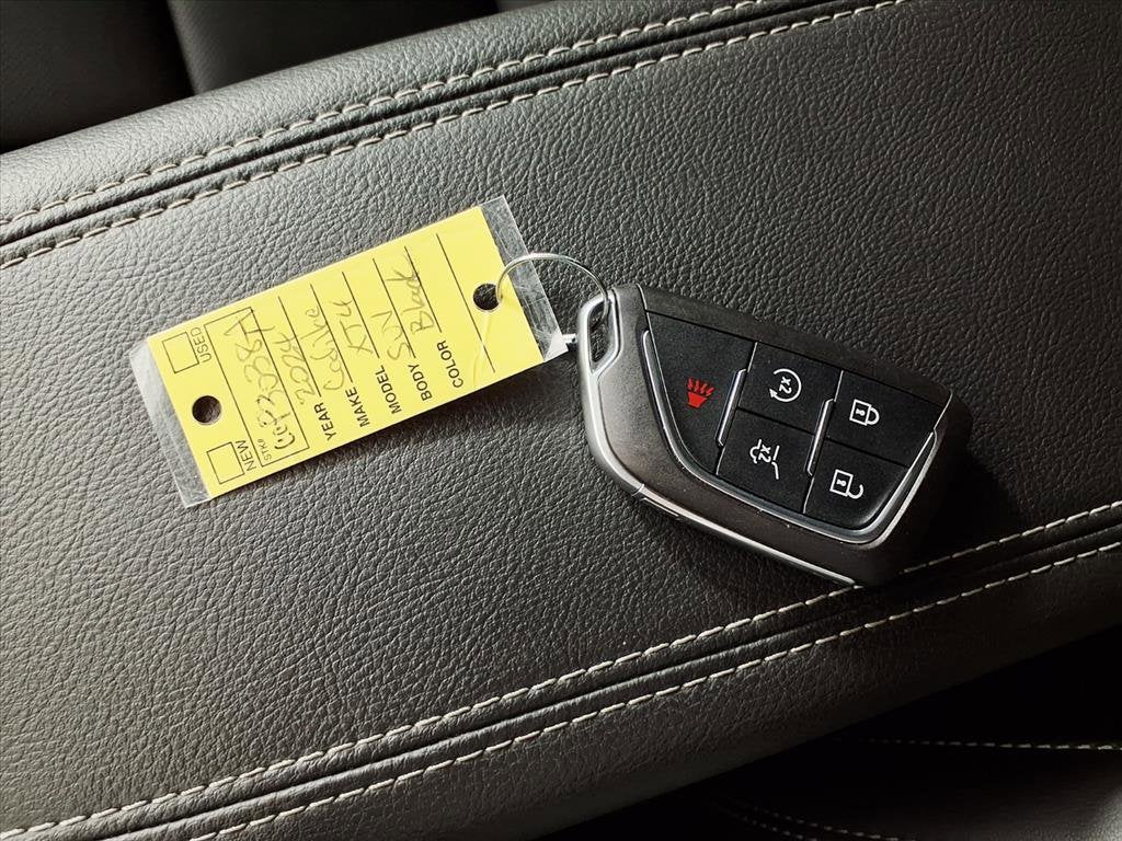 2024 Cadillac XT4 Premium Luxury