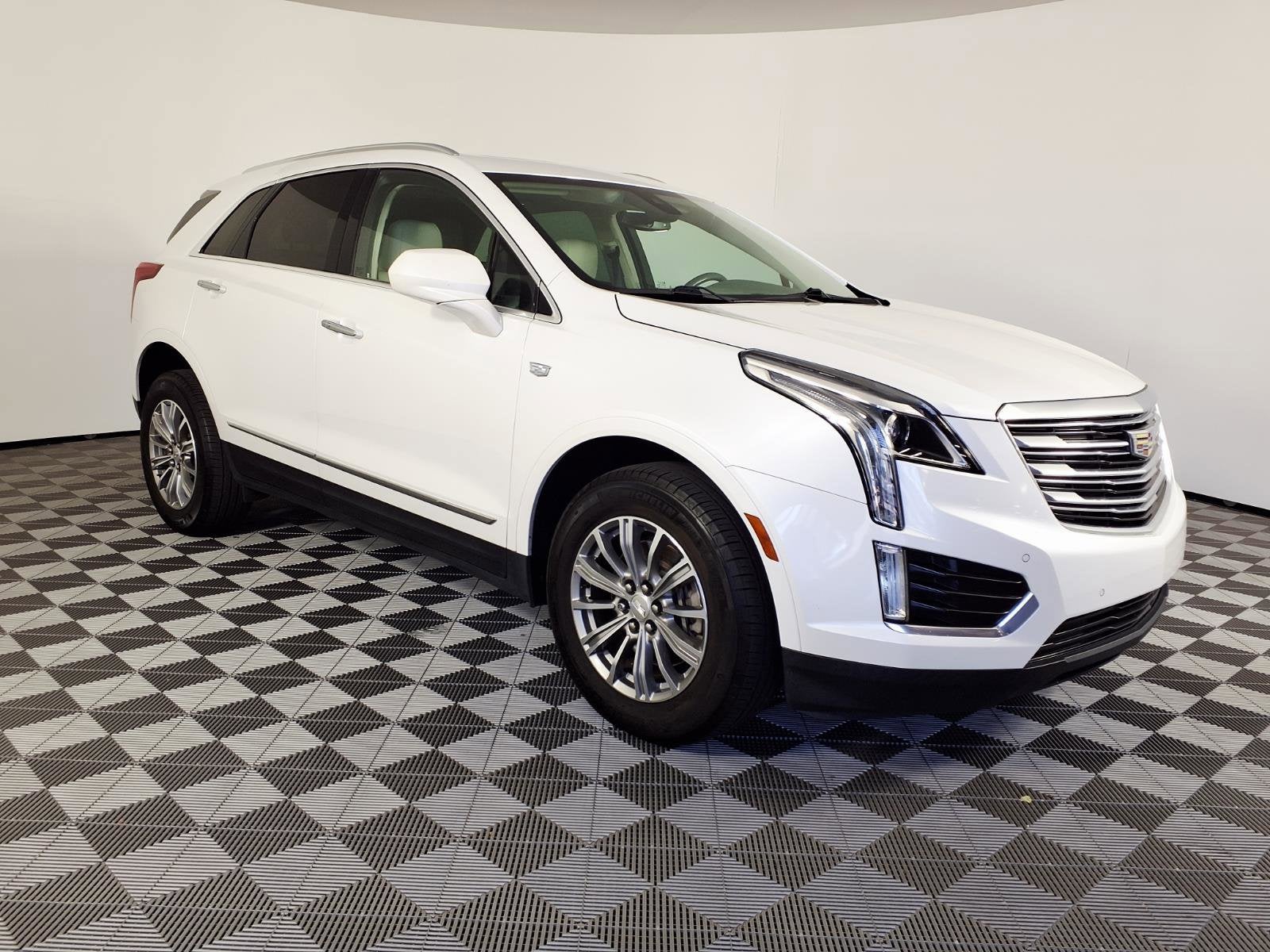 2019 Cadillac XT5 Luxury FWD