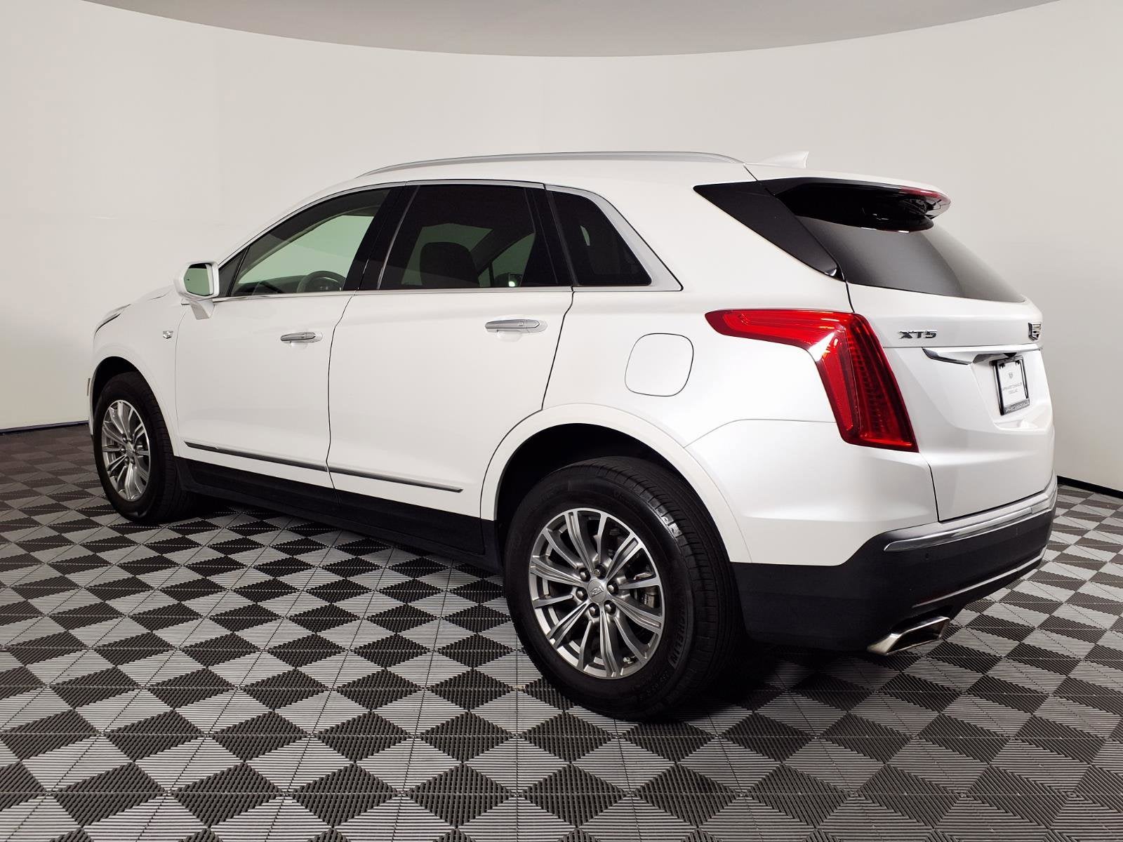 2019 Cadillac XT5 Luxury FWD