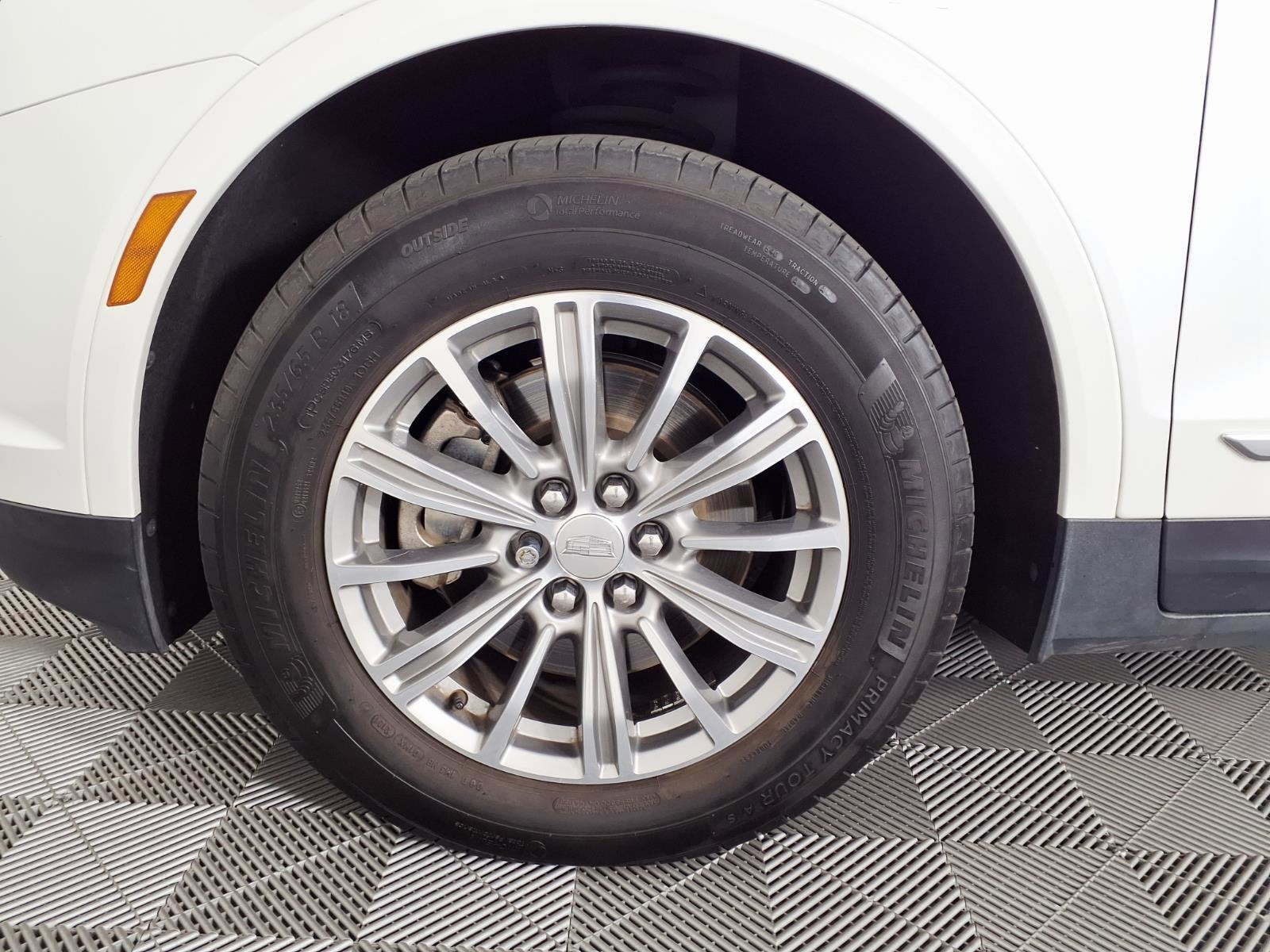 2019 Cadillac XT5 Luxury FWD