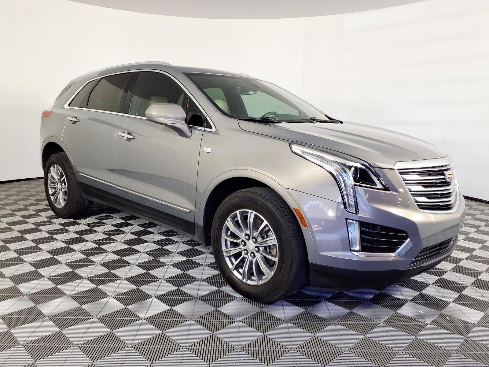 2019 Cadillac XT5 Luxury FWD