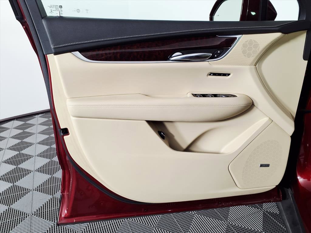 2017 Cadillac XT5 Luxury AWD