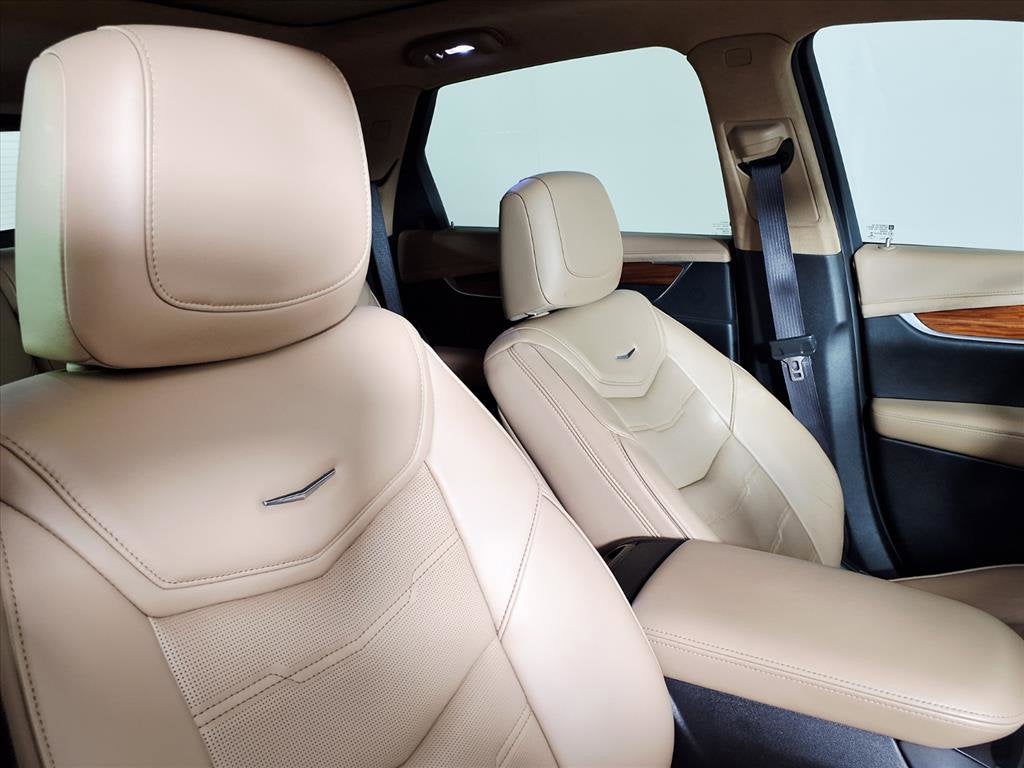 2017 Cadillac XT5 Platinum AWD