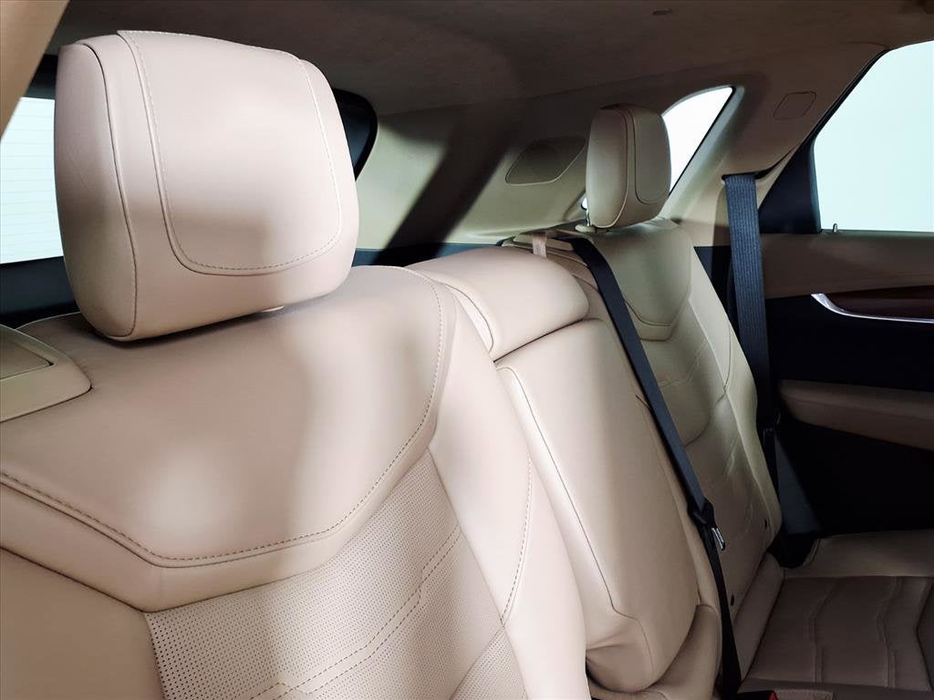 2017 Cadillac XT5 Platinum AWD