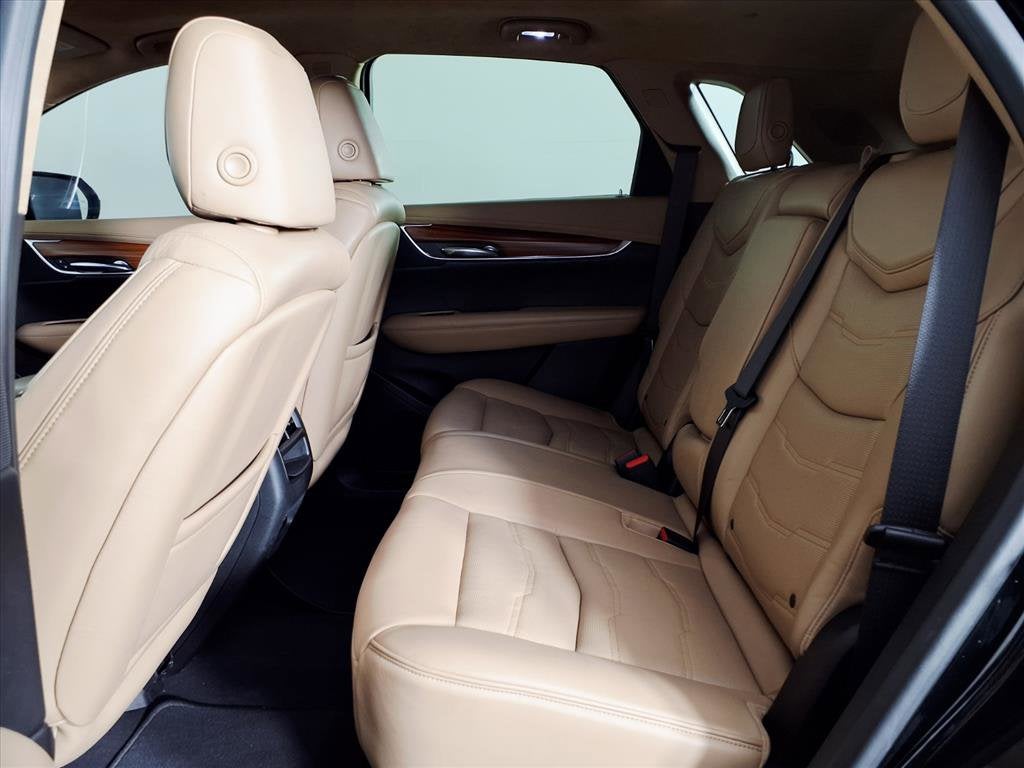 2017 Cadillac XT5 Platinum AWD