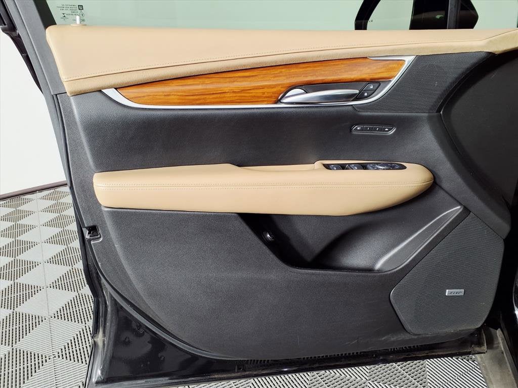 2017 Cadillac XT5 Platinum AWD