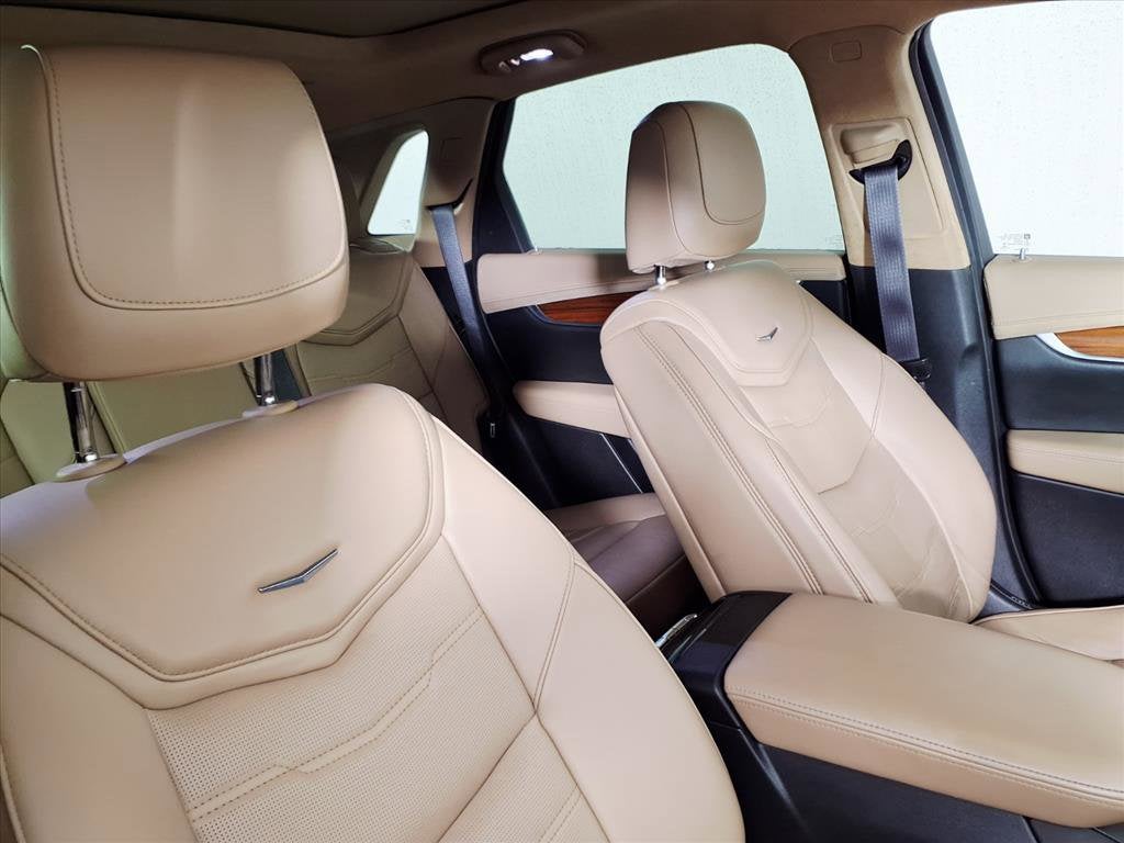 2017 Cadillac XT5 Platinum AWD