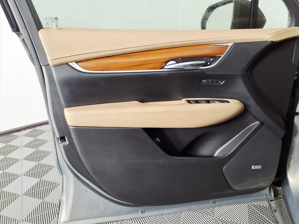 2017 Cadillac XT5 Platinum AWD