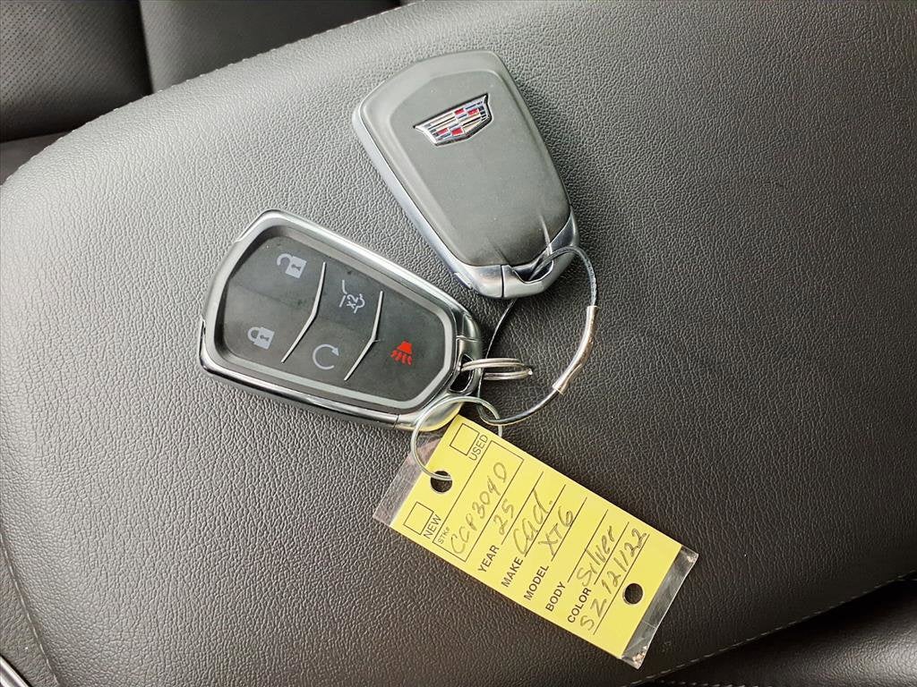 2025 Cadillac XT6 Premium Luxury