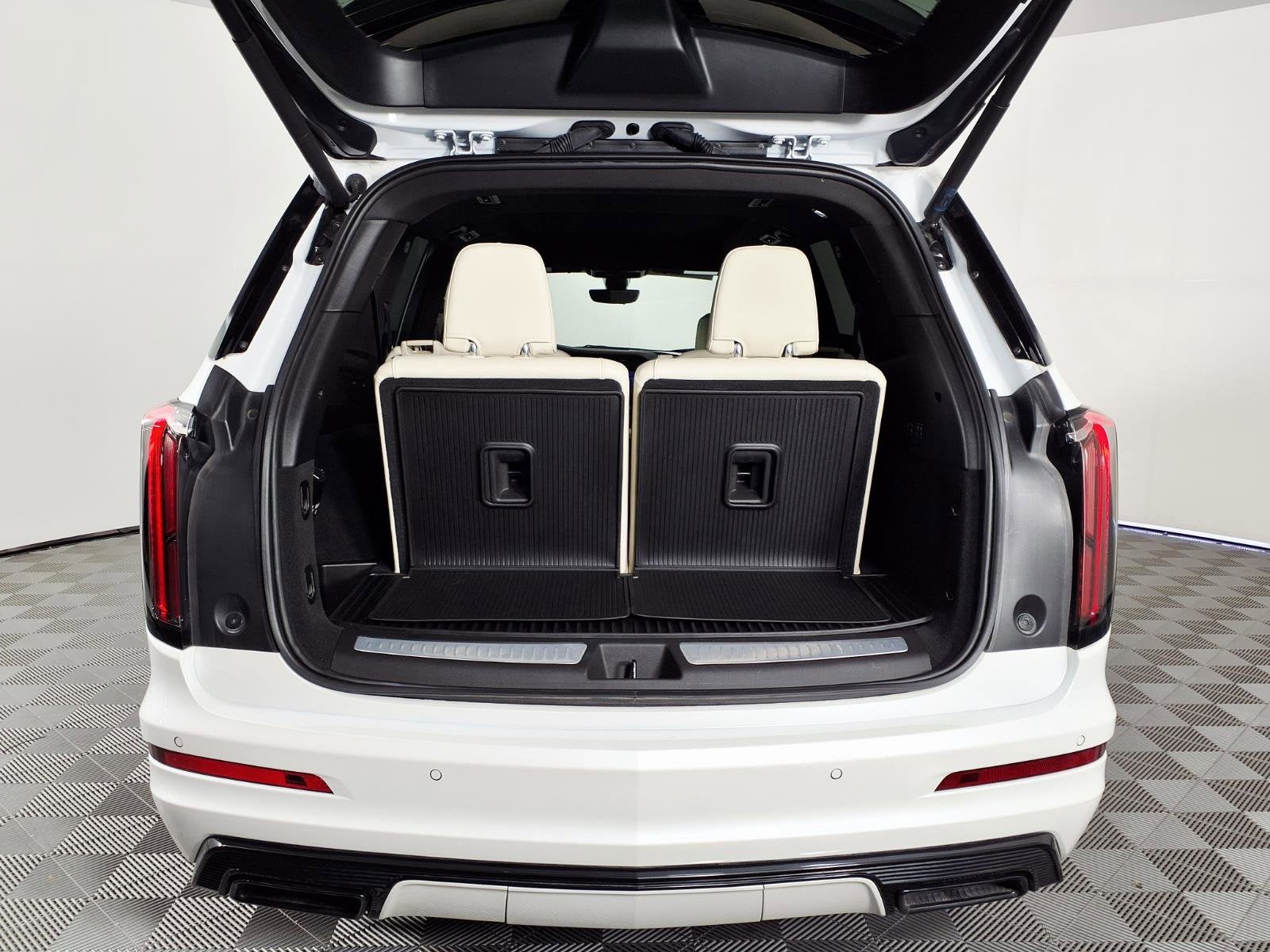 2023 Cadillac XT6 Sport