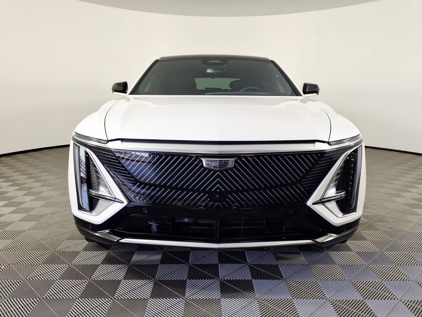 Certified 2024 Cadillac LYRIQ Tech with VIN 1GYKPMRL3RZ117258 for sale in Chandler, AZ