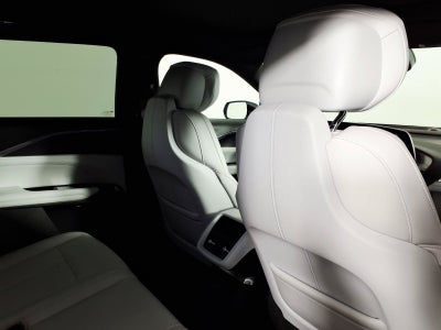2024 Cadillac LYRIQ Luxury 1