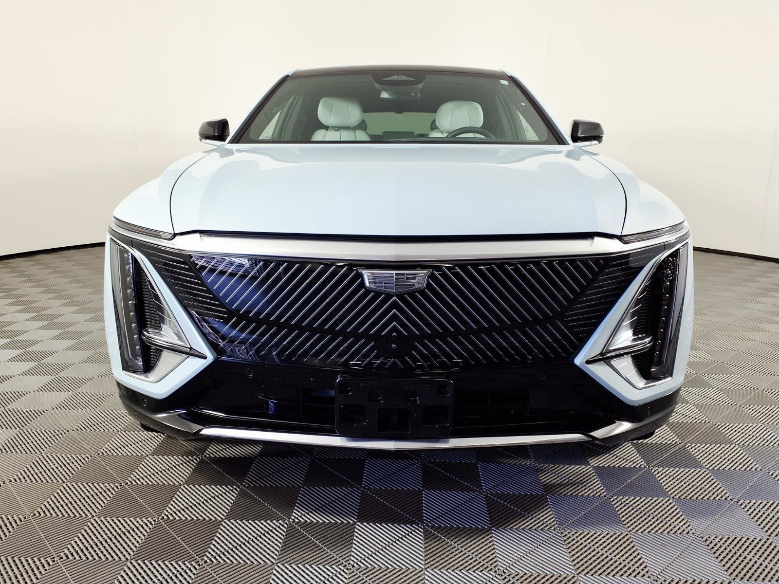 Certified 2024 Cadillac LYRIQ Luxury 1 with VIN 1GYKPPRK0RZ135662 for sale in Chandler, AZ