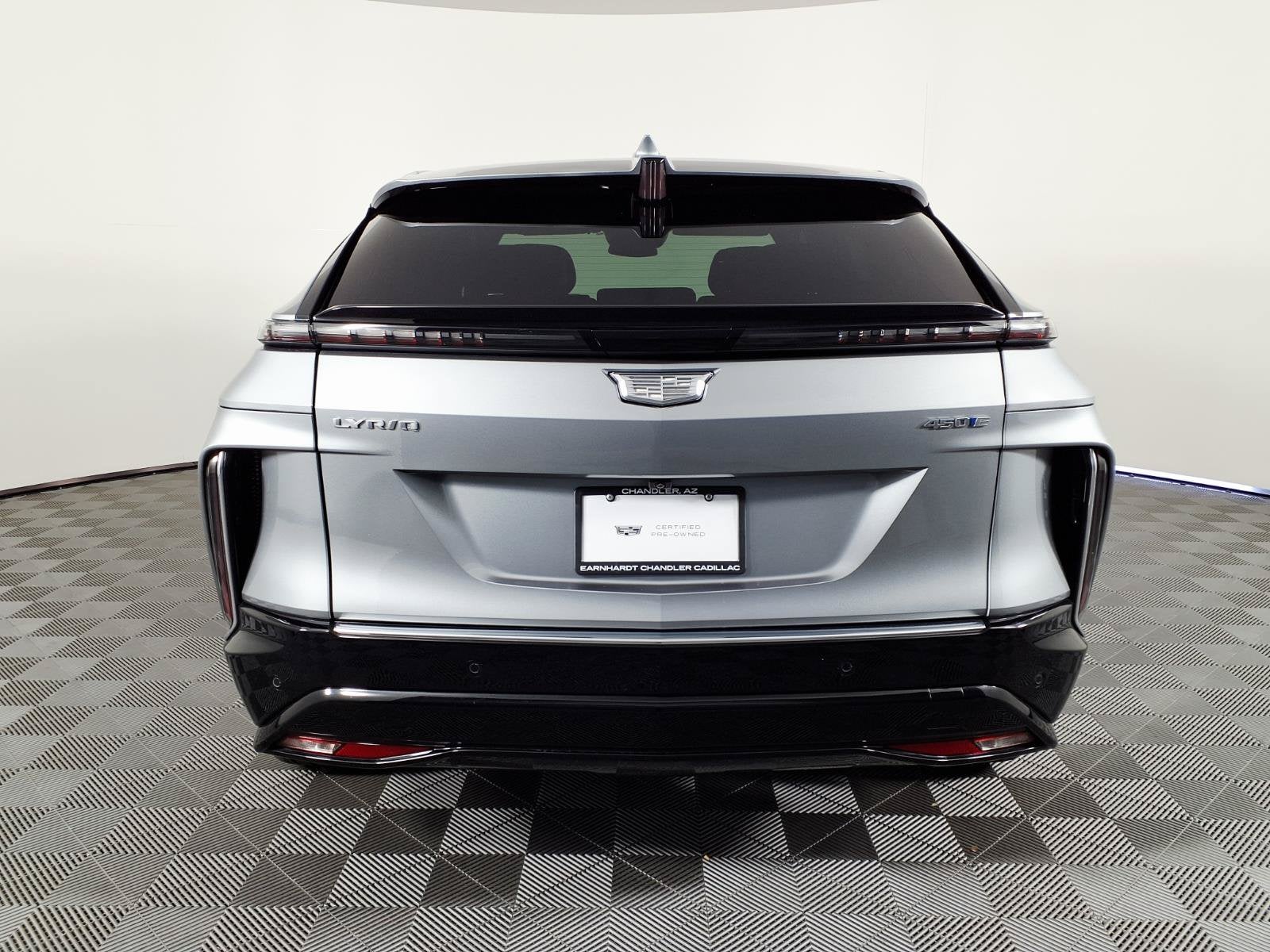 2024 Cadillac LYRIQ Luxury 2