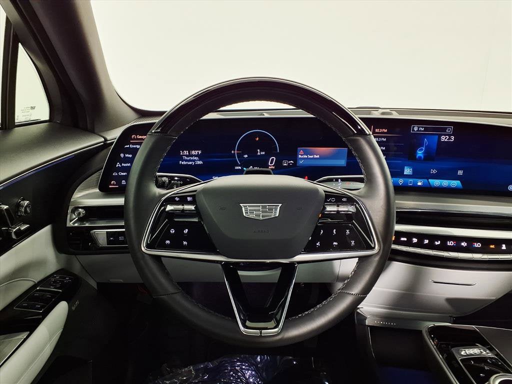 2024 Cadillac LYRIQ Luxury 2