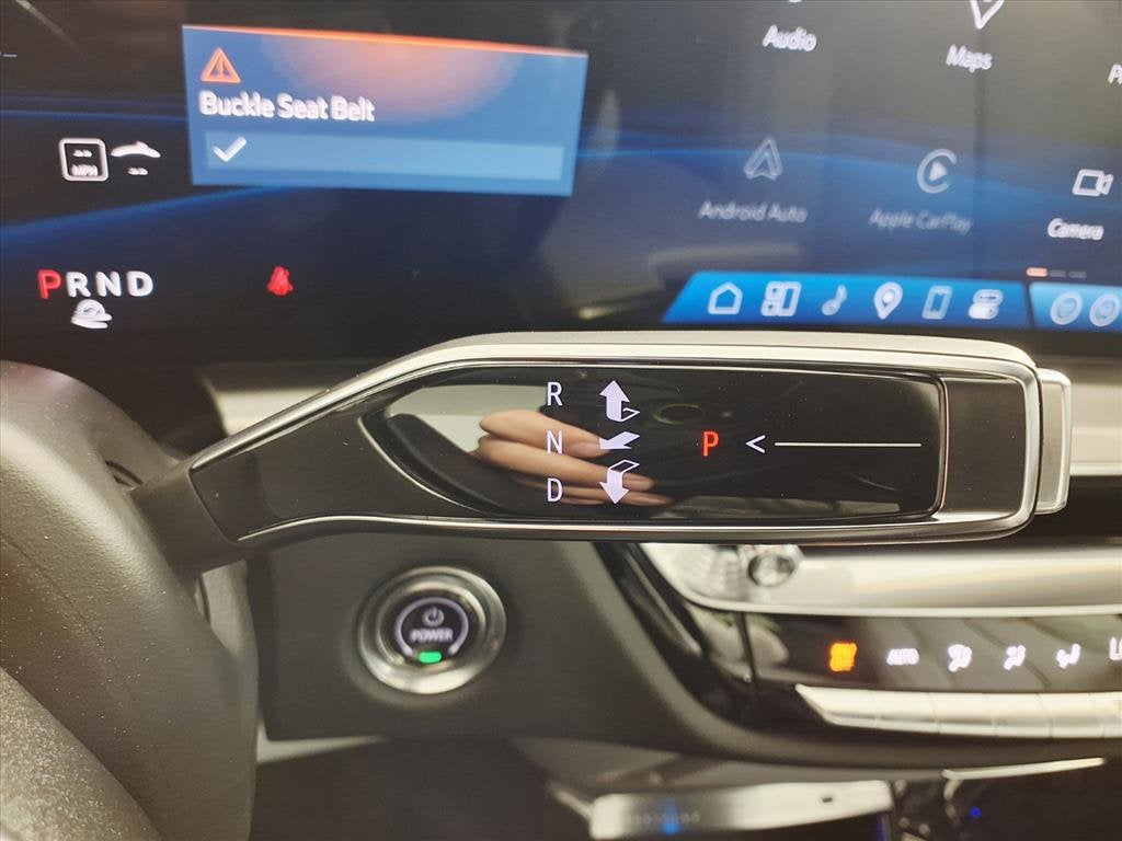 2024 Cadillac LYRIQ Luxury 2