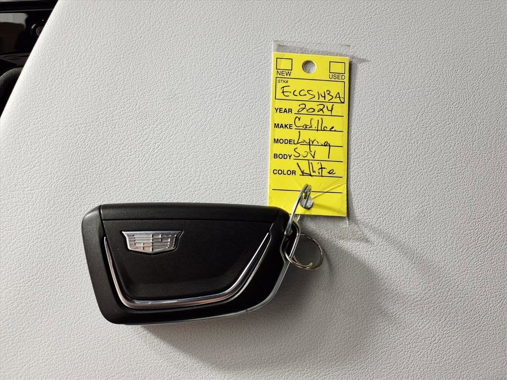 2024 Cadillac LYRIQ Luxury 2