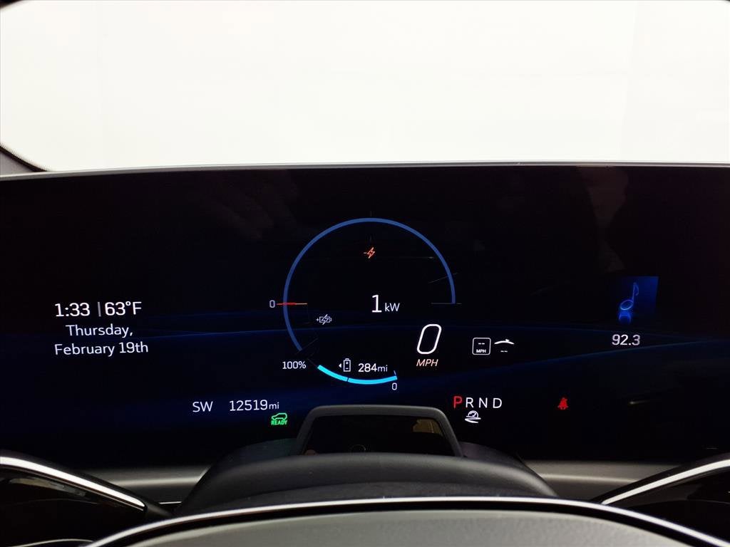 2024 Cadillac LYRIQ Luxury 2