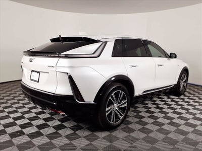 2024 Cadillac LYRIQ Luxury 2