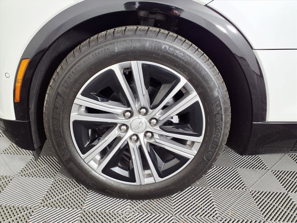 2024 Cadillac LYRIQ Luxury 2