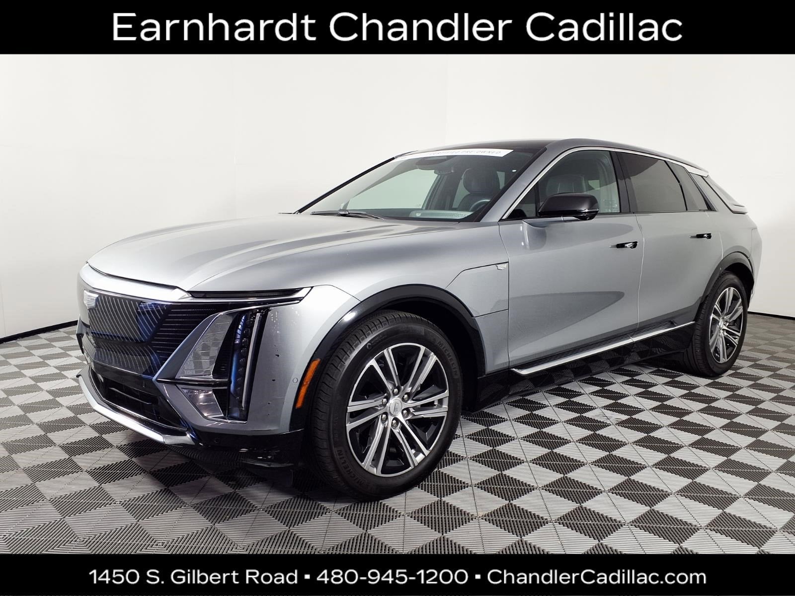 2024 Cadillac LYRIQ Luxury 2