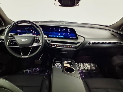 2024 Cadillac LYRIQ Luxury 2