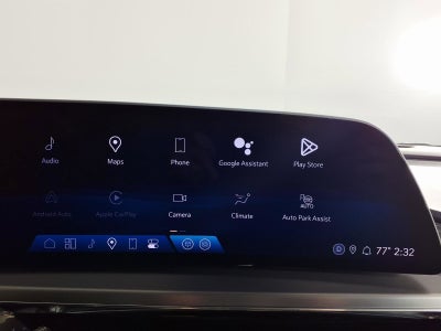 2024 Cadillac LYRIQ Luxury 2