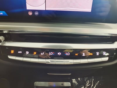 2024 Cadillac LYRIQ Luxury 2