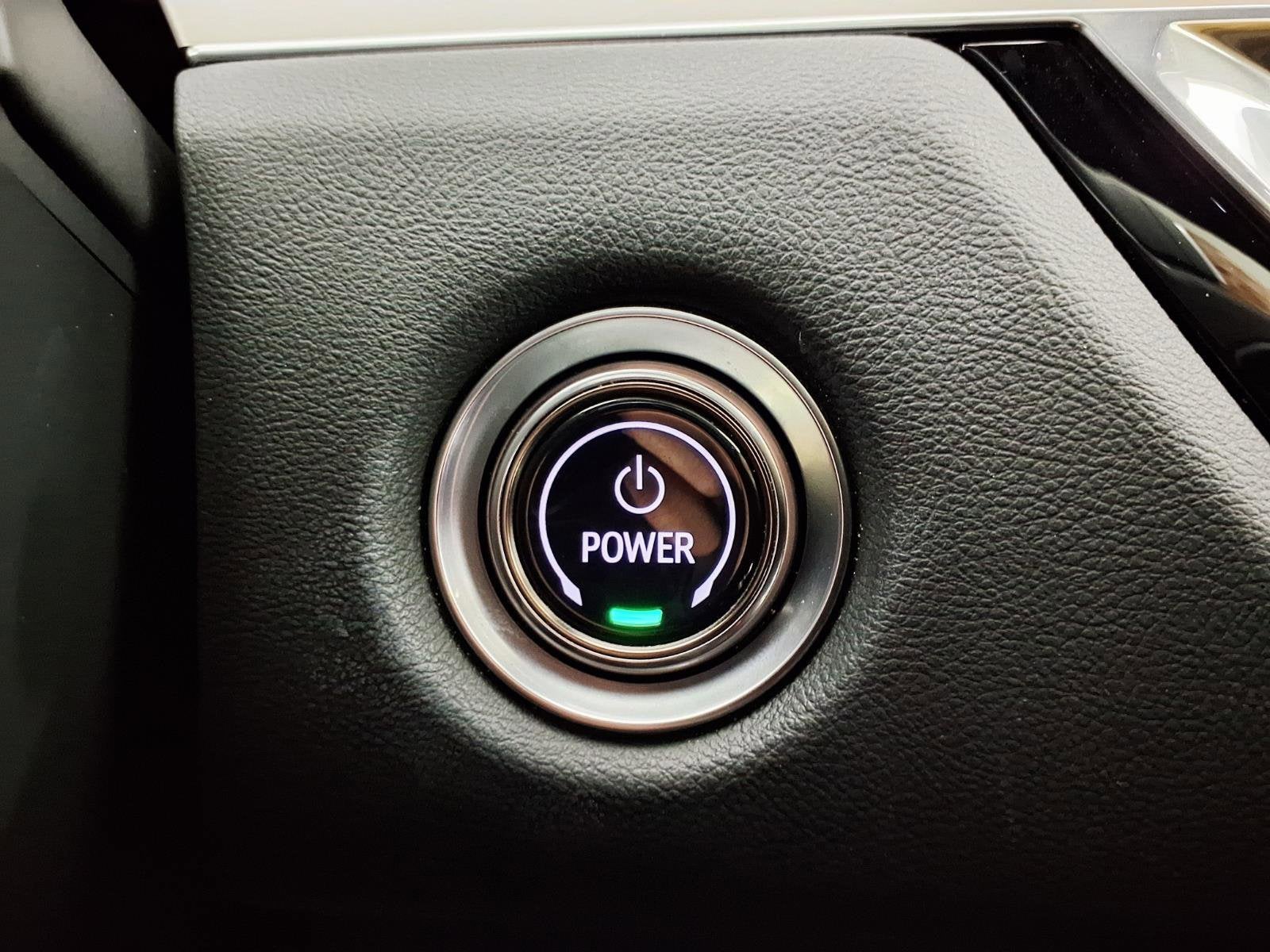 2024 Cadillac LYRIQ Luxury 2