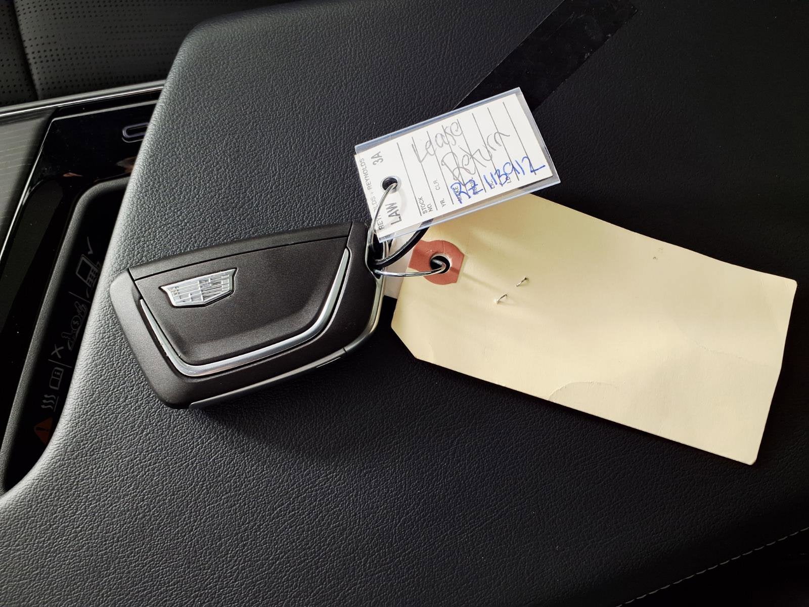 2024 Cadillac LYRIQ Luxury 2