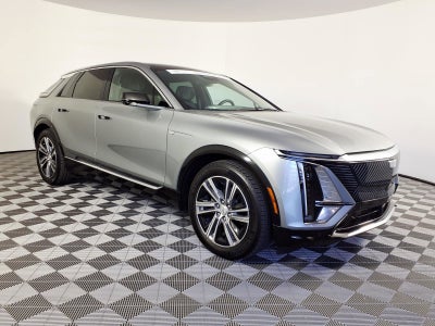 2024 Cadillac LYRIQ Luxury 2