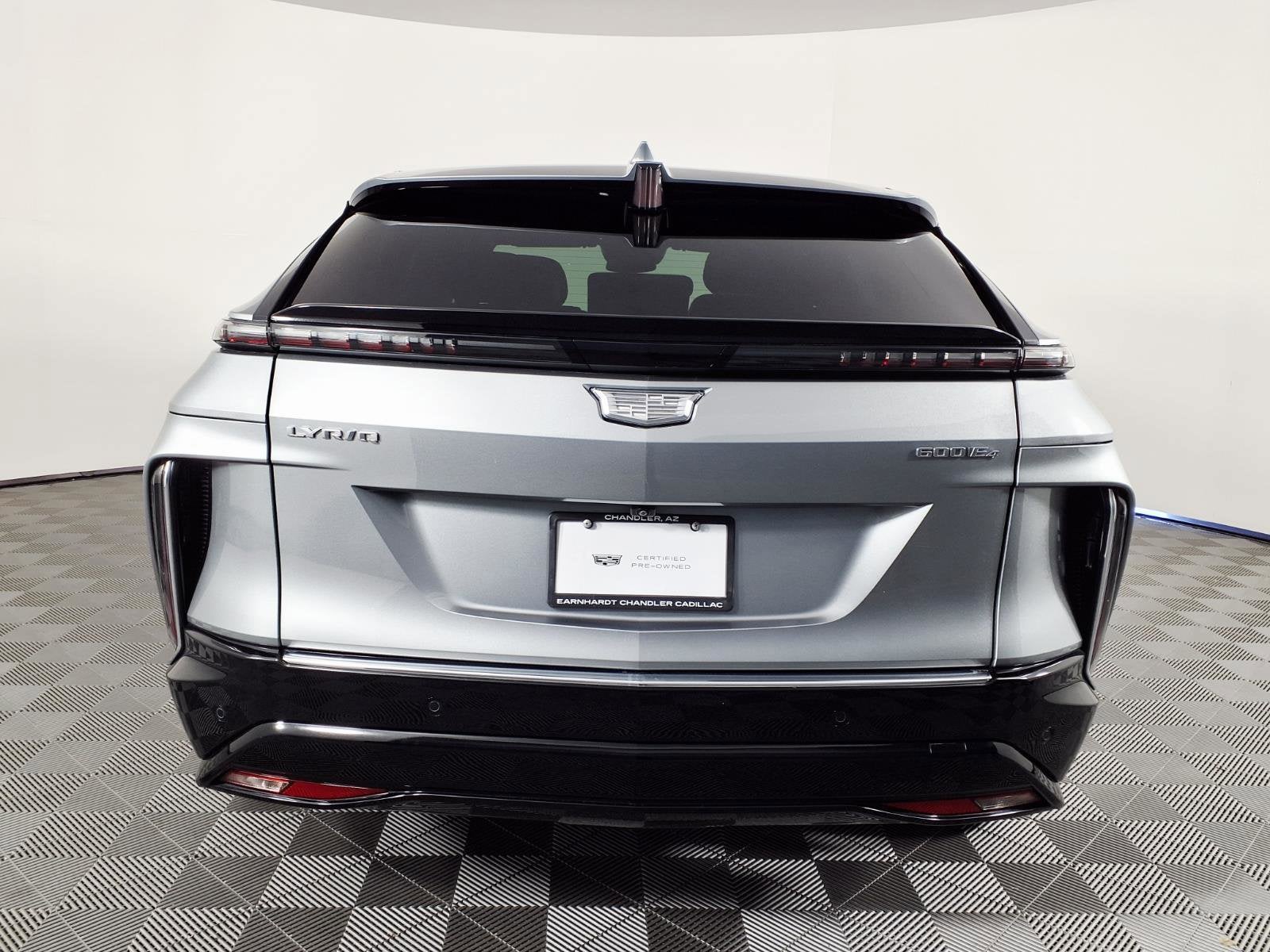 2024 Cadillac LYRIQ Luxury 2