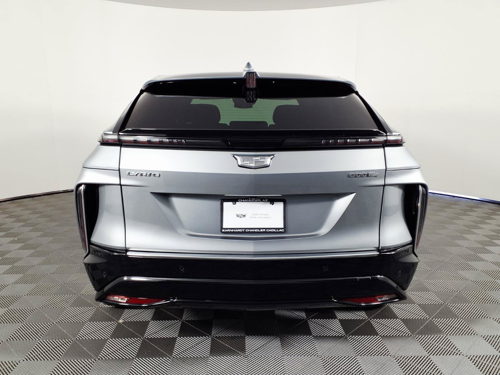2024 Cadillac LYRIQ Luxury 2