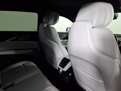 2024 Cadillac LYRIQ Luxury 2