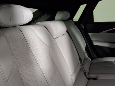 2024 Cadillac LYRIQ Luxury 2