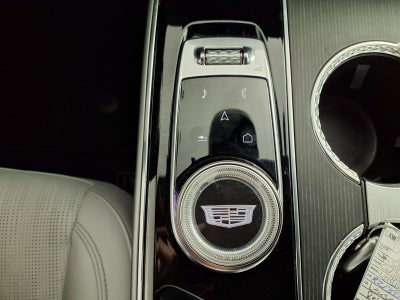 2024 Cadillac LYRIQ Luxury 2