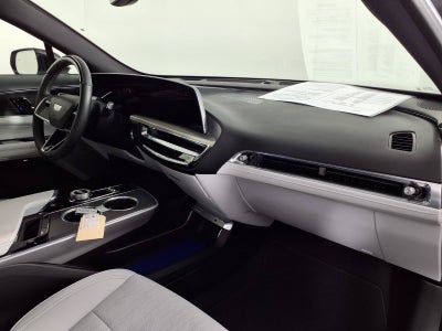 2024 Cadillac LYRIQ Luxury 2