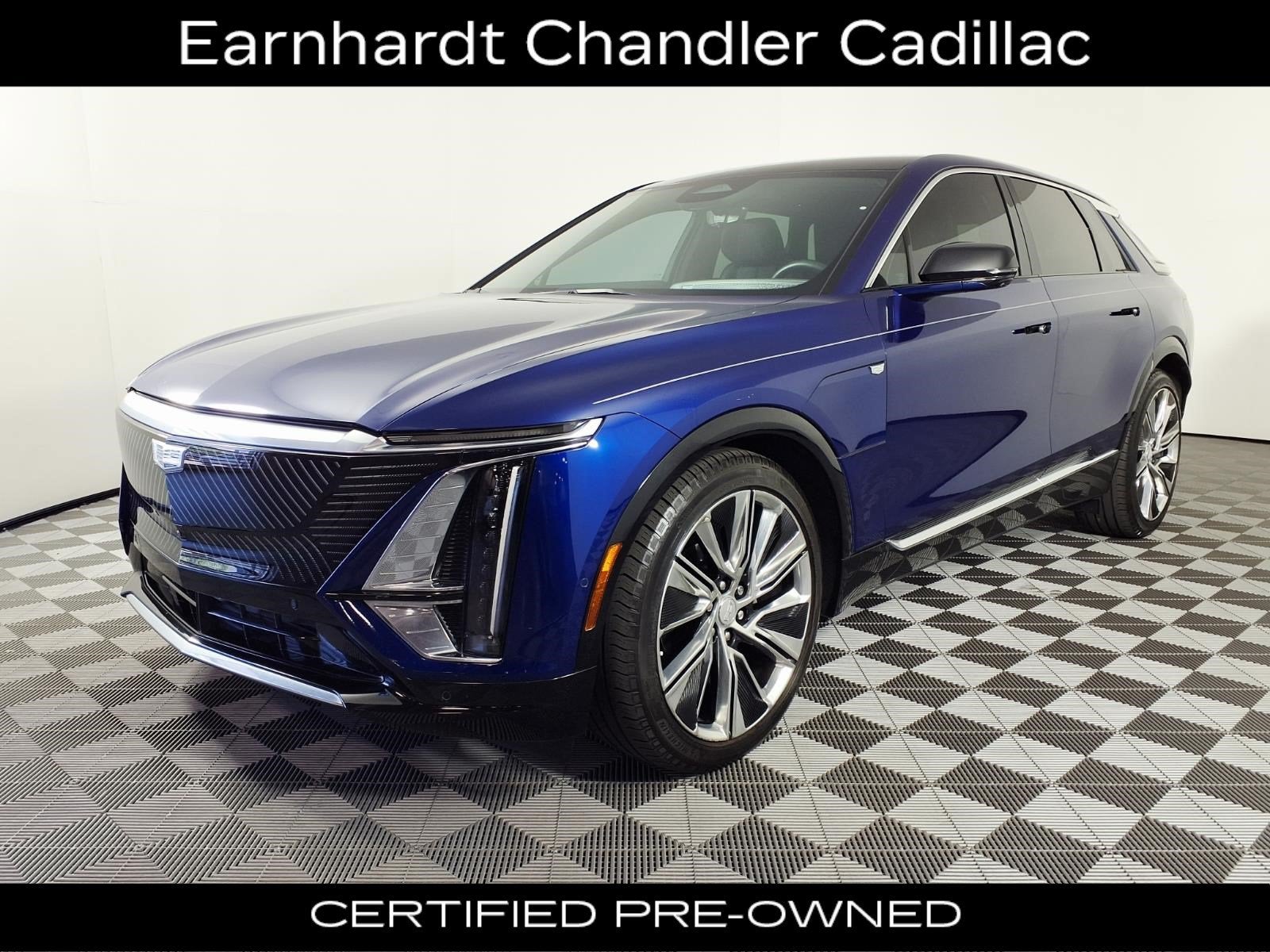2024 Cadillac LYRIQ Luxury 3