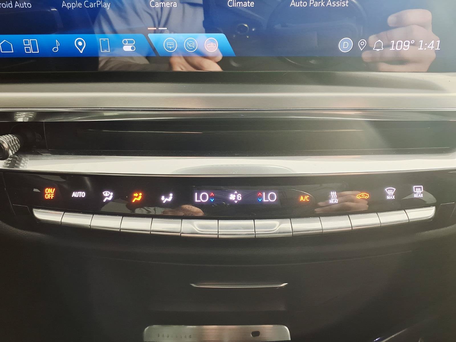 2024 Cadillac LYRIQ Luxury 3