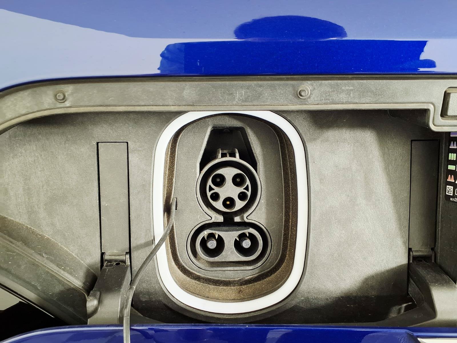 2024 Cadillac LYRIQ Luxury 3