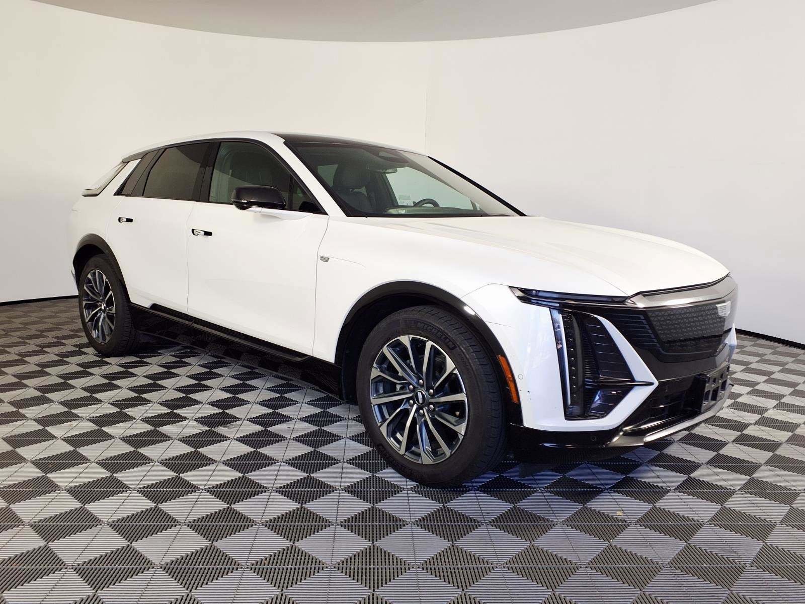 2024 Cadillac LYRIQ Sport 1