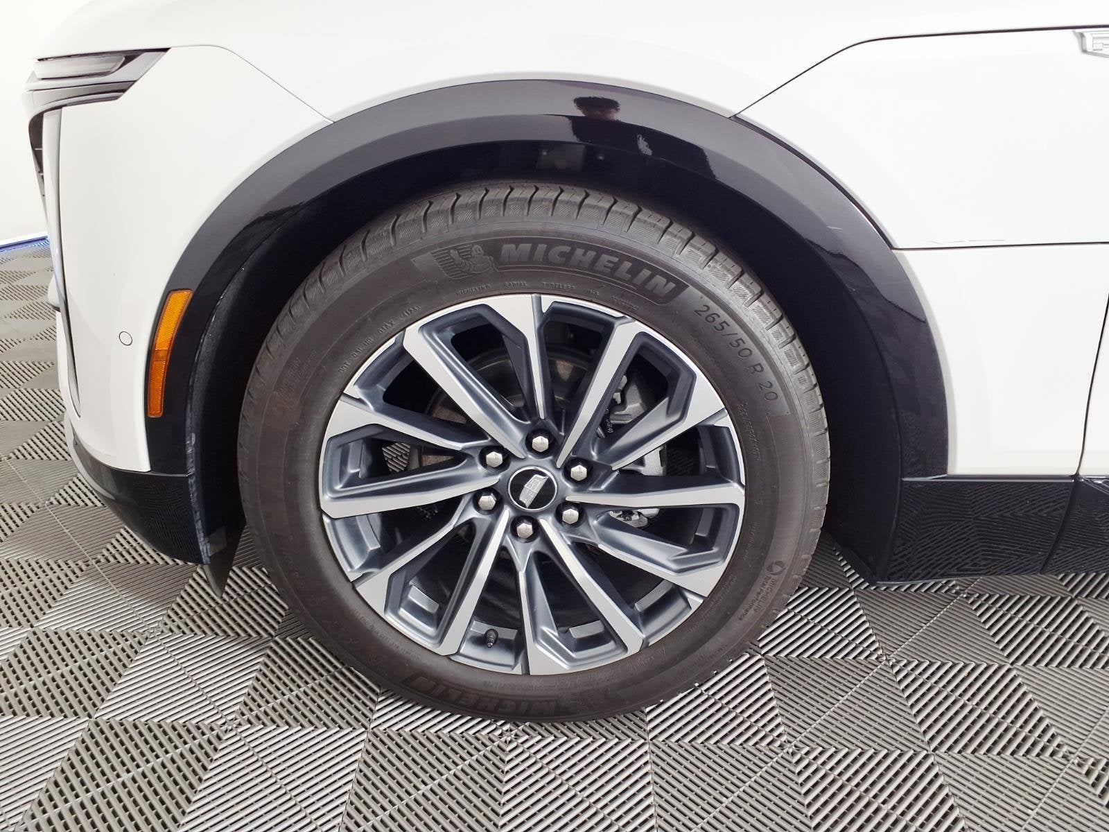 2024 Cadillac LYRIQ Sport 1